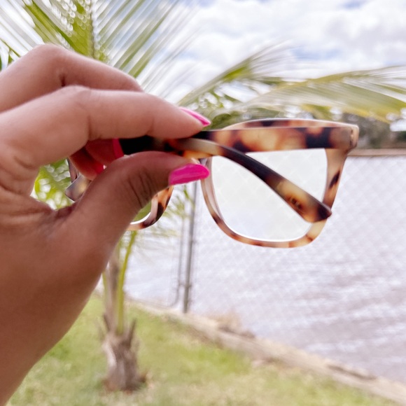 PREMIUM QUALITY
BLUE LIGHT FILTERING
READING GLASSES - Picture 2 of 2